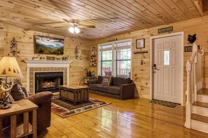 Smart-TV, peis, videospill og bordtennis