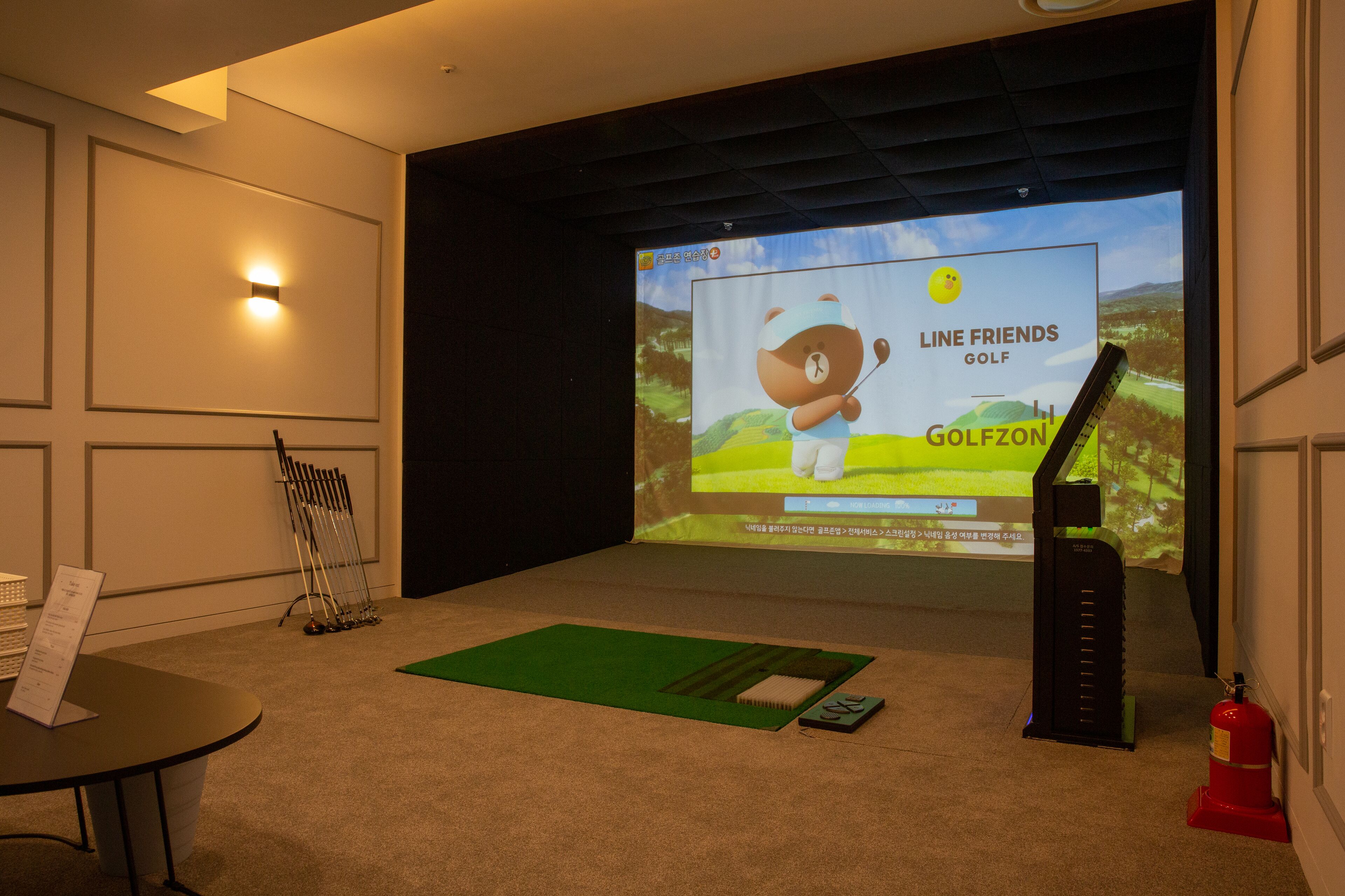 Campo de práctica de golf bajo techo