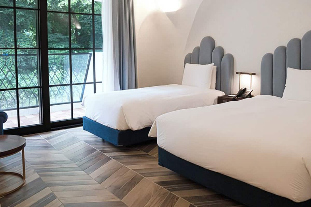 Superior Twin Up | 1 bedroom, premium bedding, down comforters, in-room safe