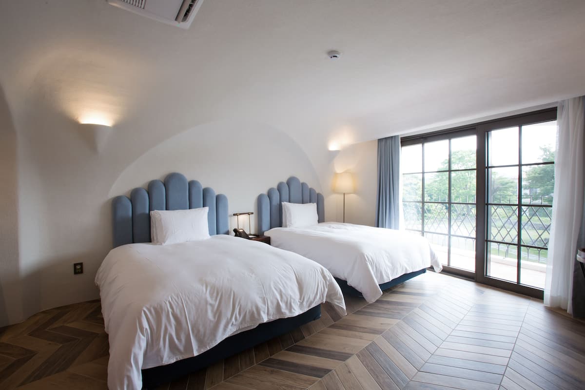 garden suite premier | 1 bedroom, premium bedding, down duvets, in-room safe