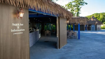 Snack bar