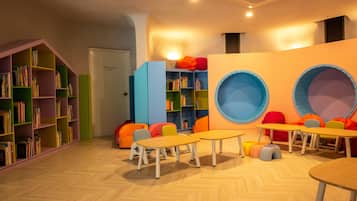 Area giochi per bambini (al coperto)