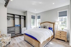 7 habitaciones, insonorización, tabla de planchar con plancha y wifi 