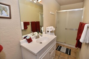 Cabin, 5 Bedrooms | Bathroom | Towels - Wilma's Hideaway by Casago Mccall - Donerightmanagement (McCall)