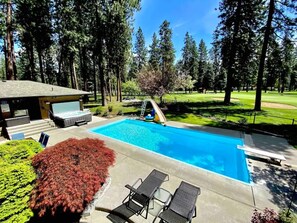 Outdoor pool, a heated pool