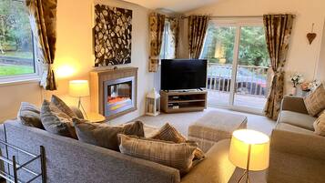 Smart-tv, pejs, stereoanlæg