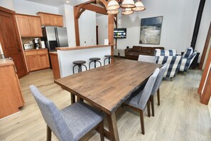 Casa, 3 habitaciones | Comedor