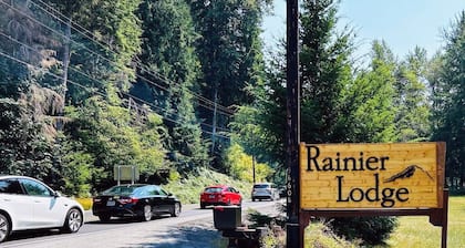 Green Hill at Rainier Lodge, 0.4 mile to Mt Rainier National Park