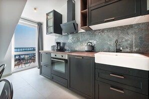 Kühlschrank, Ofen, Herdplatte, Geschirrspüler