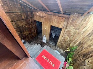 スタンダード ルーム | バスルーム | シャワー、水圧マッサージシャワー、タオル