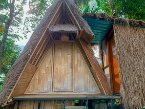 Standard Room | Meja, Wi-fi percuma, cadar katil 