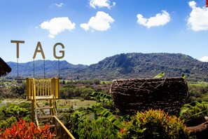 Pemandangan dari hartanah