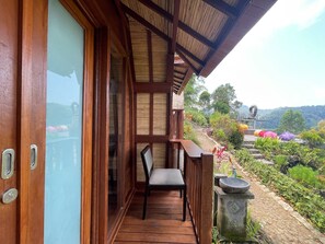 Akash Glamping