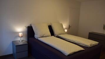 1 bedroom, in-room safe, desk, iron/ironing board