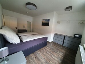 1 bedroom, in-room safe, desk, iron/ironing board - Vacation apartment in the middle of the Palatinate Forest. Good starting point for many activities (Silz)