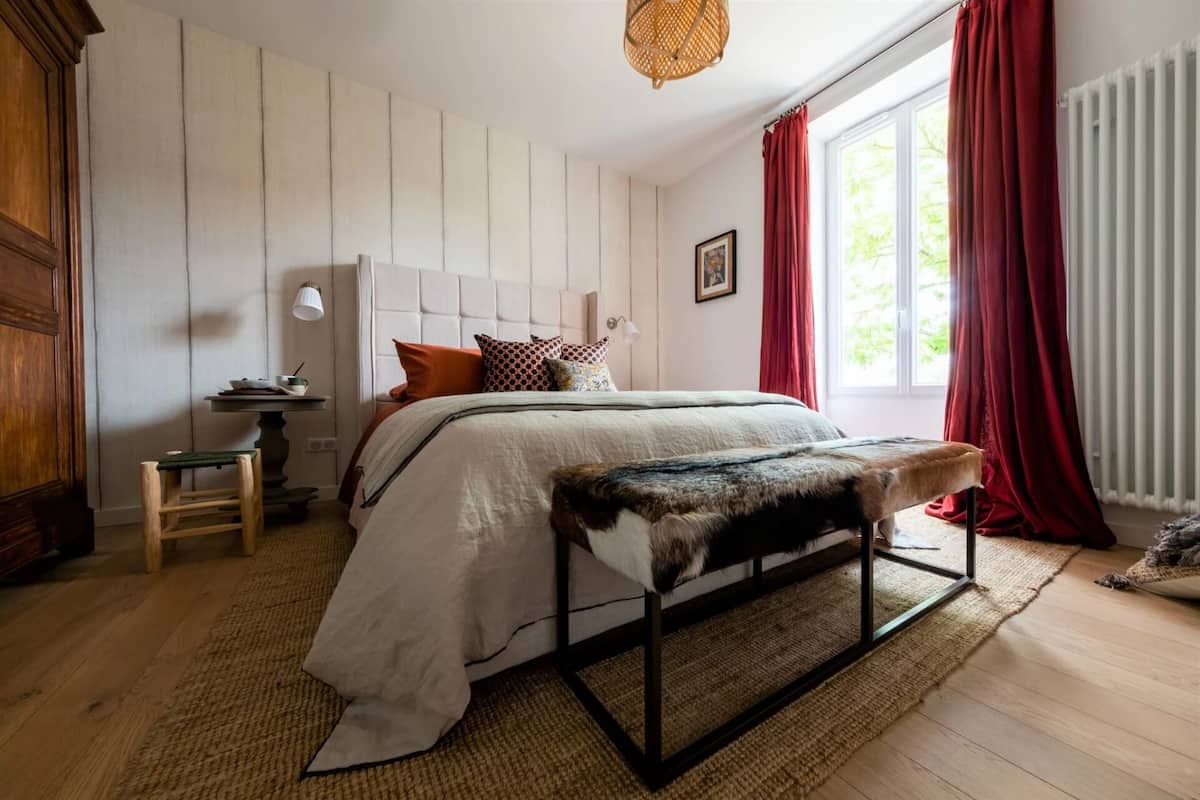Classic Room | Premium bedding, pillowtop beds, soundproofing, free WiFi