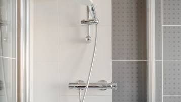 Shared Dormitory, 1 Bedroom, City View | Bathroom