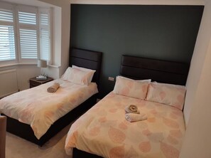 Dortoir Partagé, 1 chambre, vue ville