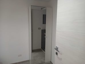Room, 1 Bedroom | 1 bedroom - Room-room in the Historic City Centre (Catania)