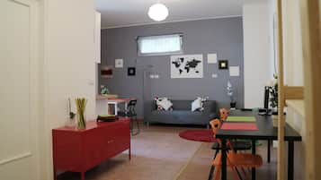 Gemeinsamer Schlafsaal, 1 Schlafzimmer, Balkon | Wohnbereich