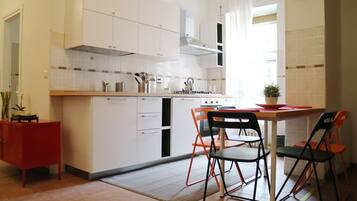 Gemeinsamer Schlafsaal, 1 Schlafzimmer, Balkon | Zimmerausstattung