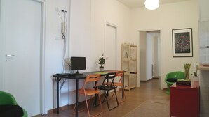 Felles sovesal, 1 soverom, balkong | Oppholdsområde