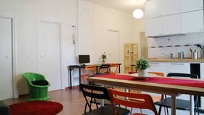 Felles sovesal, 1 soverom, kjøleskap | Innvendig