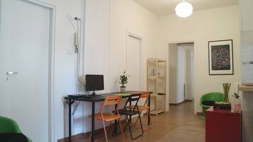 Gemeinsamer Schlafsaal, 1 Schlafzimmer, Kühlschrank | Lounge