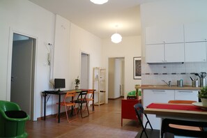 Dormitório compartilhado, 1 quarto, sacada | Lounge