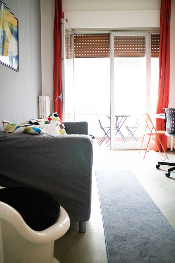 Dortoir partagé, 1 chambre, balcon | Aire de séjour
