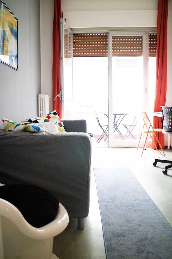 Dortoir partagé, 1 chambre, balcon | Aire de séjour