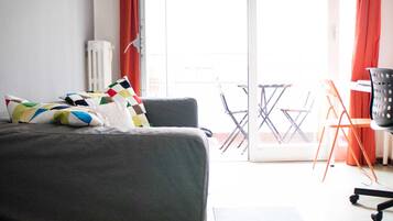 Gemeinsamer Schlafsaal, 1 Schlafzimmer, Balkon | Wohnbereich