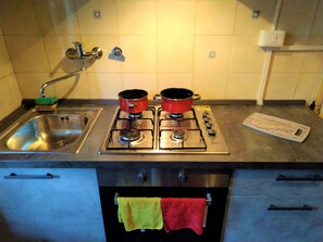 Shared Dormitory, 1 Bedroom, Balcony | Interior