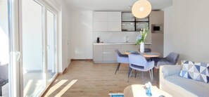 Apartment, 1 Schlafzimmer, Balkon, Gartenblick | Wohnzimmer