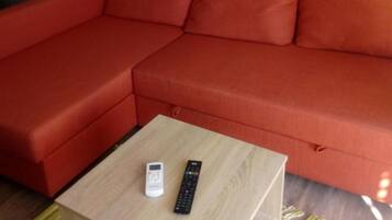 Apartment, 1 Bedroom, Balcony | Living room