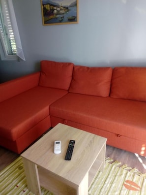 Appartement, 1 chambre, balcon | Salle de séjour