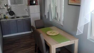 Apartment, 1 Bedroom, Balcony | Interior