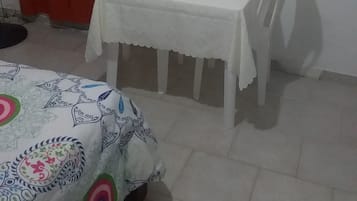 Zimmer, 1 Schlafzimmer, Raucher, Balkon | Zimmerausstattung