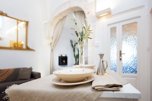 Maison, fumeur, balcon | Salle à manger