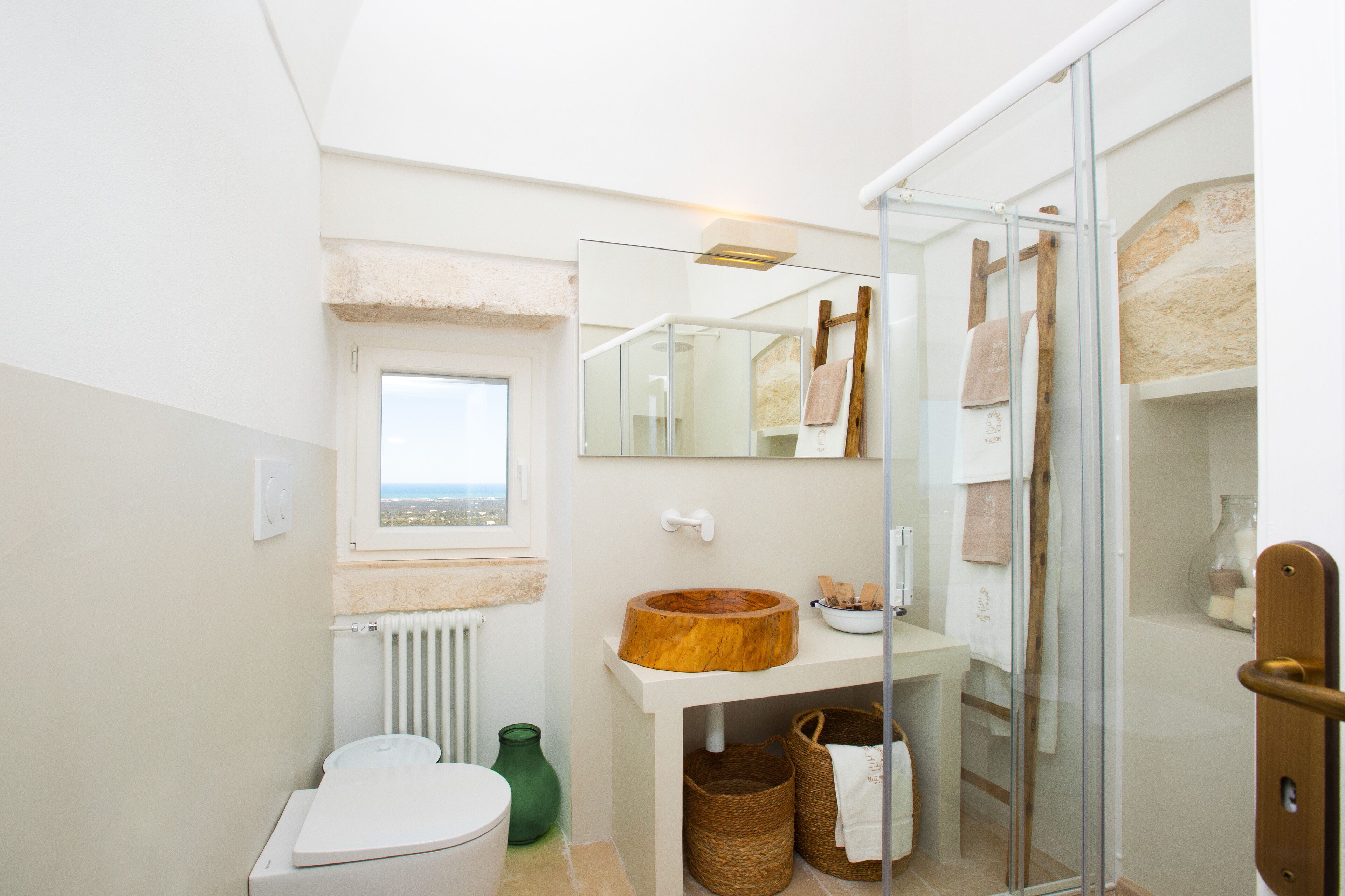 House, Multiple Bedrooms, Smoking, Balcony | Bathroom | Soap, shampoo