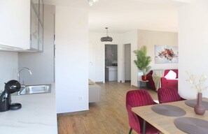 Interior - Basilea Beautiful Apartment (Malinska-Dubasnica)