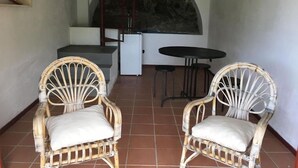 Room, 1 Bedroom | Living area - Il Porticello Hotel 15 (Ricadi)