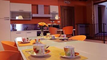 Camera, 2 camere da letto, accessibile ai disabili, balcone | Pasti