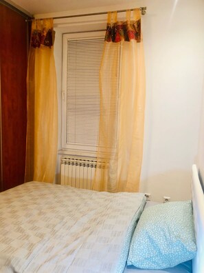 1 habitación y ropa de cama