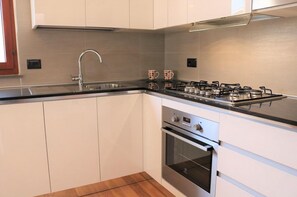 Villa, 3 chambres, balcon, vue jardin | Intérieur