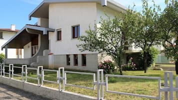 Esterni