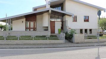 Villa, 3 Schlafzimmer, Balkon, Gartenblick | Aussenbereich