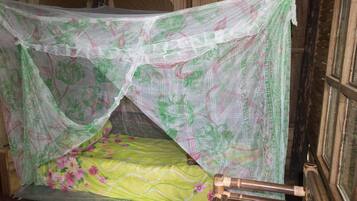 Felles sovesal, 1 soverom, røyk, hageutsikt | 1 soverom