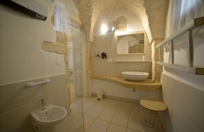 Apartment, 2 Schlafzimmer | Badezimmer