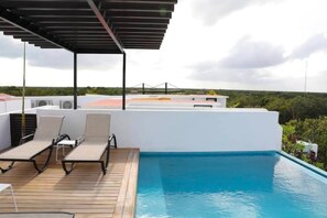 Departamento, 1 habitación, balcón | Alberca | Alberca al aire libre 